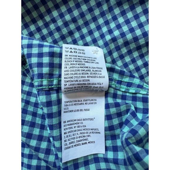 American Eagle Outfitters button up;  short Sleeve shirt, size Medium. Blue - Picture 7 of 8